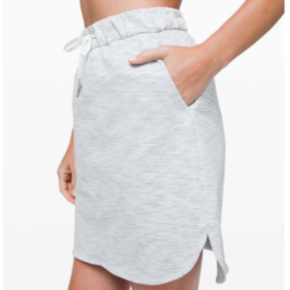 Lululemon On the Fly Skirt *Woven